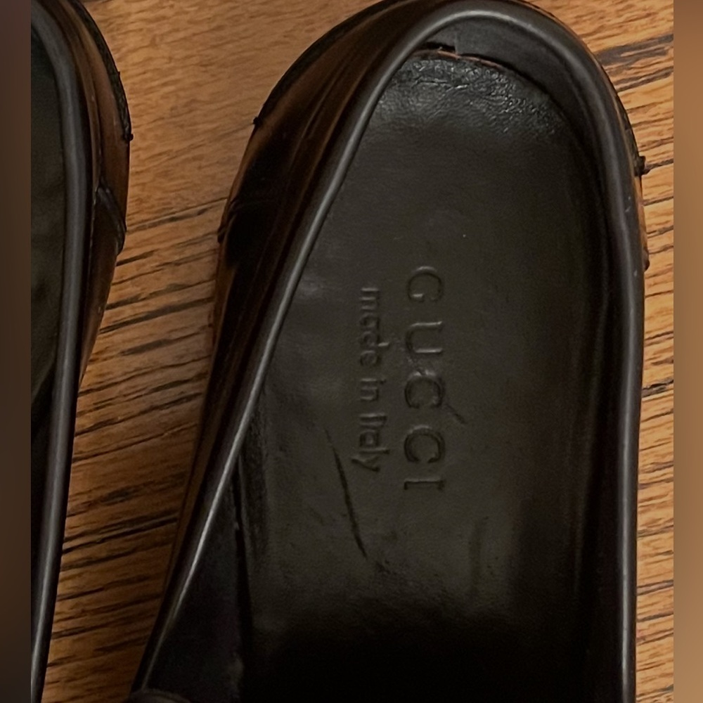 Gucci Men's Black Leather Slip-On Loafers - Picture 12 of 12